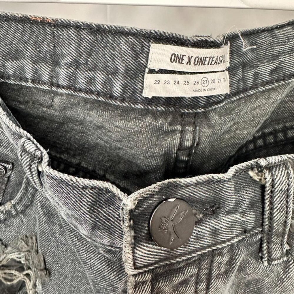 One X One Teaspoon Distressed Black Denim Shorts - Picture 12 of 16